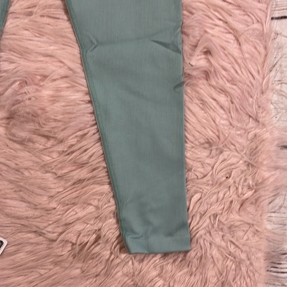 NWT Outdoor Voices Seamless Ribbed 7/8 Legging- Storm - Picture 7 of 9